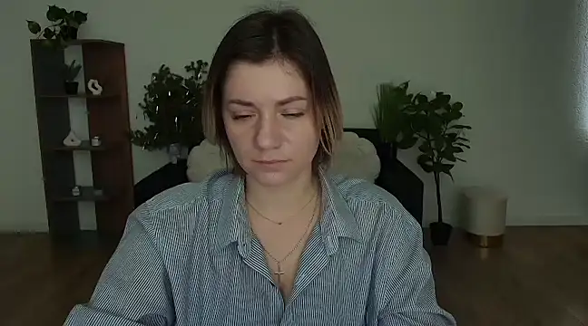 Snapshot of MariaSttone chatting on 01.29.25 MariaSttone online show from 01.29.25