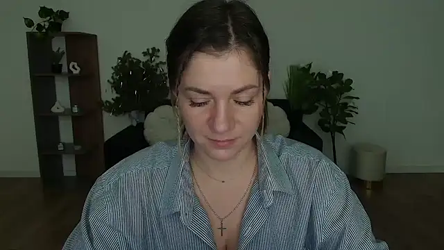 Snapshot of MariaSttone chatting on 01.29.25 MariaSttone online show from 01.29.25