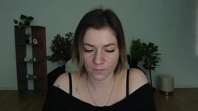 Snapshot of MariaSttone chatting on 02.03.25 MariaSttone online show from 02.03.25