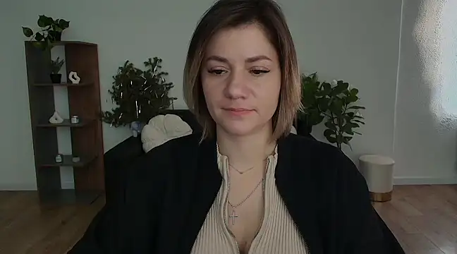 Snapshot of MariaSttone chatting on 02.11.25 MariaSttone online show from 02.11.25