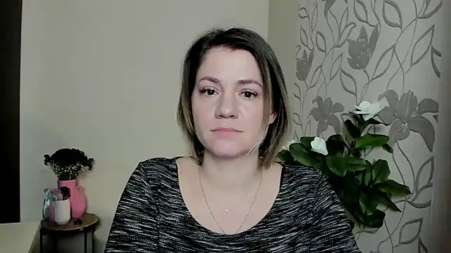 Snapshot of MariaSttone chatting on 02.23.25 MariaSttone online show from 02.23.25