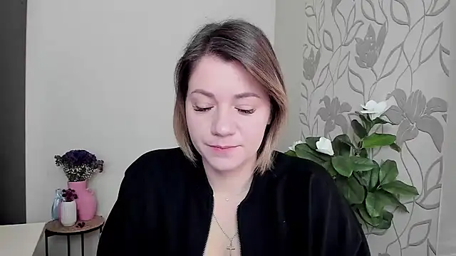 Snapshot of MariaSttone chatting on 02.26.25 MariaSttone online show from 02.26.25