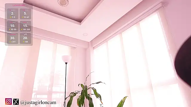 nicollefiorett online show from 02.23.25