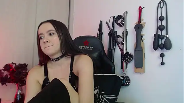 Snapshot of Alisson_Beckett chatting on 06.17.26 Alisson Beckett online show from 06.17.26