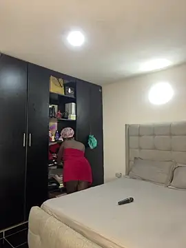Snapshot of prettiepearl chatting on 06.19.26 prettiepearl online show from 06.19.26