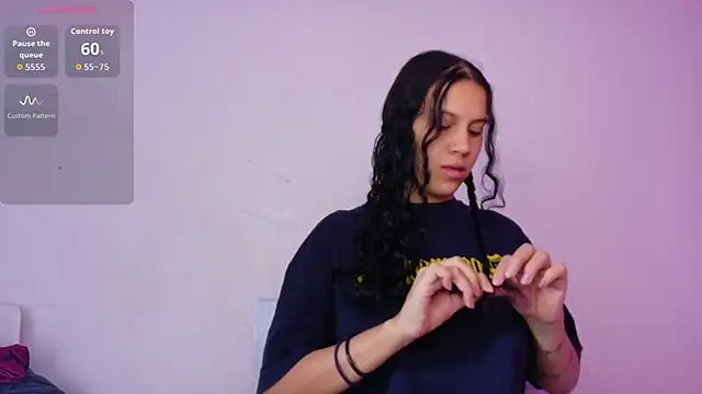 Snapshot of realshy-Stepsis chatting on 12.04.25 realshy-Stepsis online show from 12.04.25