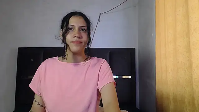 Snapshot of realshy-Stepsis chatting on 04.10.26 realshy-Stepsis online show from 04.10.26