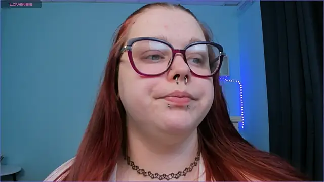 Snapshot of Crow_Diam0nd chatting on 12.02.24 Crow Diam0nd online show from 12.02.24