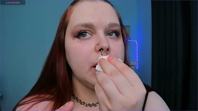 Snapshot of Crow_Diam0nd chatting on 12.04.24 Crow Diam0nd online show from 12.04.24