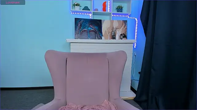 Snapshot of Crow_Diam0nd chatting on 12.07.24 Crow Diam0nd online show from 12.07.24