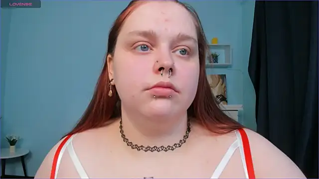 Snapshot of Crow_Diam0nd chatting on 12.11.24 Crow Diam0nd online show from 12.11.24