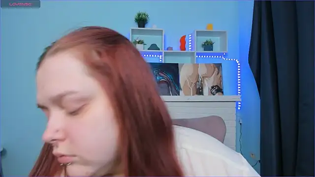 Snapshot of Crow_Diam0nd chatting on 12.13.24 Crow Diam0nd online show from 12.13.24