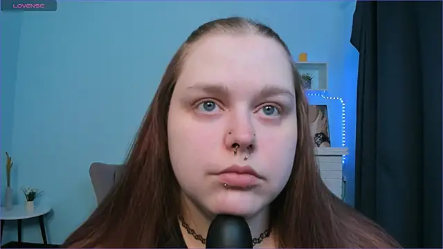 Snapshot of Crow_Diam0nd chatting on 02.04.25 Crow Diam0nd online show from 02.04.25