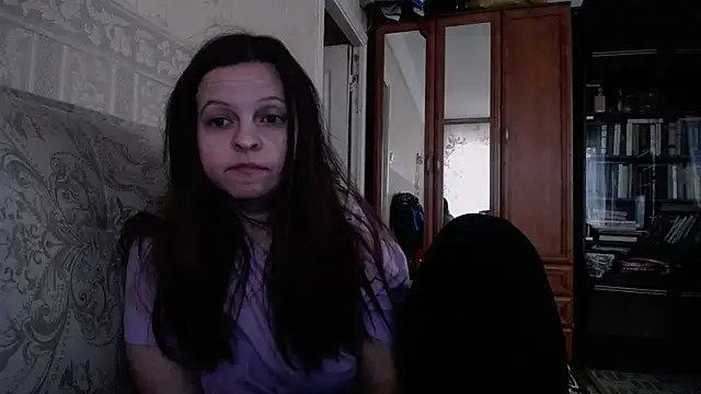 Snapshot of CatMelissa chatting on 12.07.24 CatMelissa online show from 12.07.24