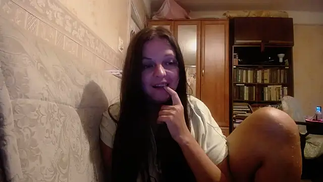 Snapshot of CatMelissa chatting on 09.23.25 CatMelissa online show from 09.23.25