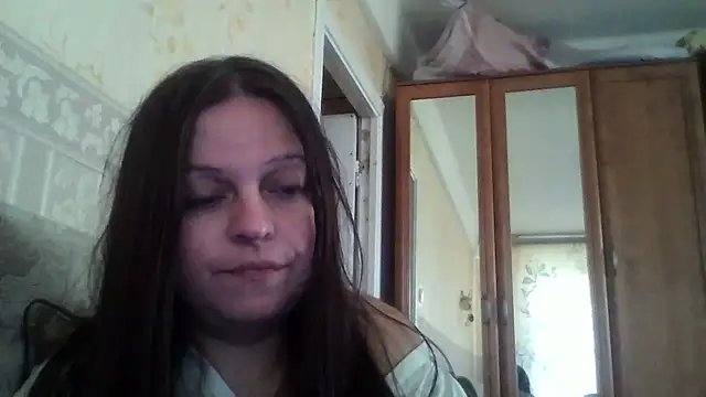 Snapshot of CatMelissa chatting on 10.20.25 CatMelissa online show from 10.20.25