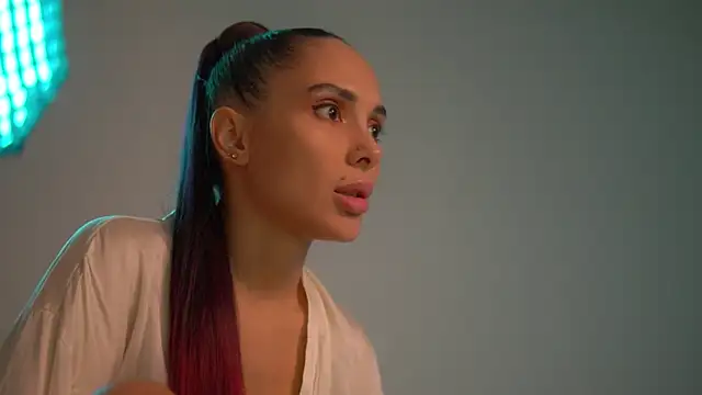 Mila May  online show from 09.18.25