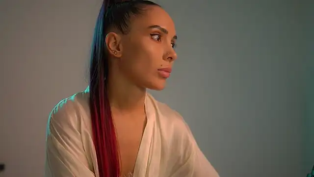 Mila May  online show from 09.19.25