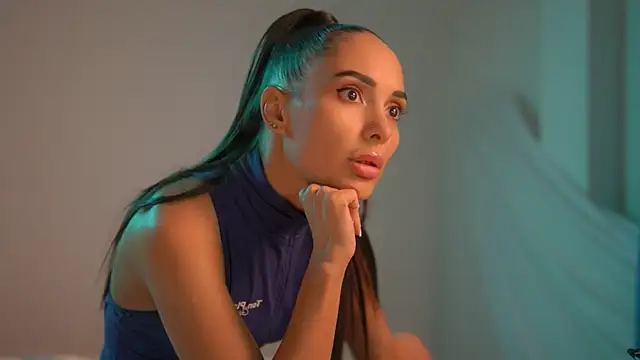 Mila May  online show from 09.26.25