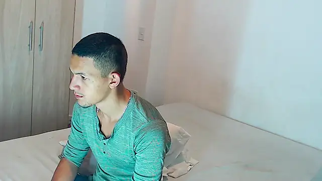 Snapshot of meridandwither chatting on 02.06.25 meridandwither online show from 02.06.25