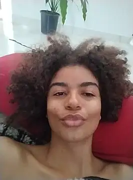 Snapshot of Emanuelle_manu chatting on 12.10.24 Emanuelle manu online show from 12.10.24