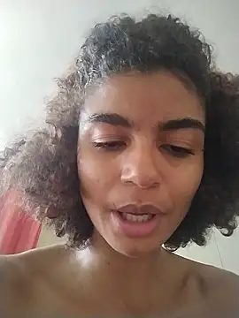 Snapshot of Emanuelle_manu chatting on 01.26.25 Emanuelle manu online show from 01.26.25