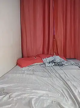 Snapshot of Emanuelle_manu chatting on 01.28.25 Emanuelle manu online show from 01.28.25