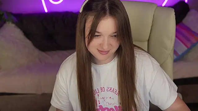 DonnaLustt online show from 11.21.25