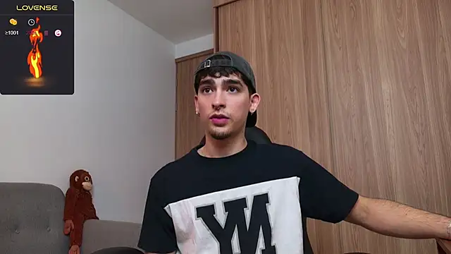 Snapshot of zenn_rush1 chatting on 12.17.24 zenn rush1 online show from 12.17.24