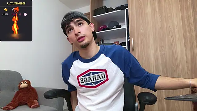 Snapshot of zenn_rush1 chatting on 12.24.24 zenn rush1 online show from 12.24.24