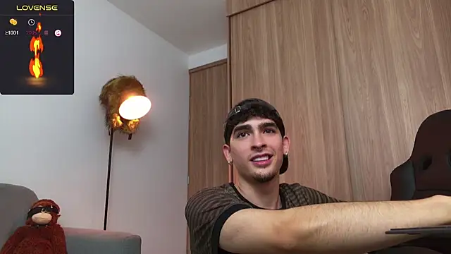 Snapshot of zenn_rush1 chatting on 01.04.25 zenn rush1 online show from 01.04.25