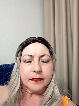 Lana Luna1 online show from 10.18.25