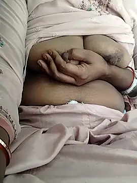 Snapshot of saloni19881 chatting on 02.17.25 saloni19881 online show from 02.17.25