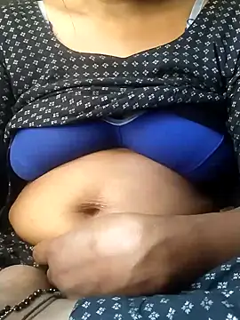 Snapshot of saloni19881 chatting on 03.12.25 saloni19881 online show from 03.12.25