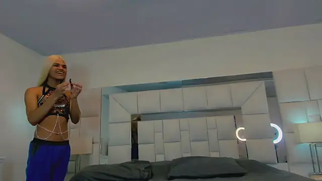 Gabyqueen70 online show from 01.15.25