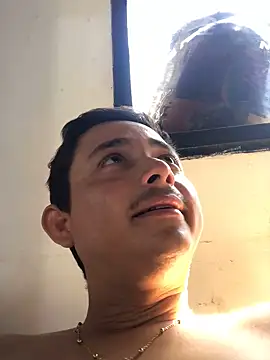 isacalejandroo online show from 02.09.25