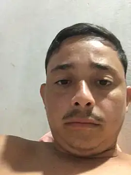 isacalejandroo online show from 02.26.25