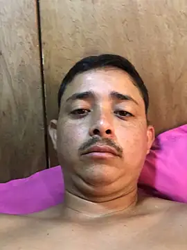 isacalejandroo online show from 03.04.25