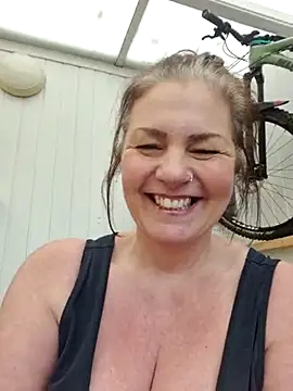 Snapshot of 420Curvybabe chatting on 02.25.25 420Curvybabe online show from 02.25.25