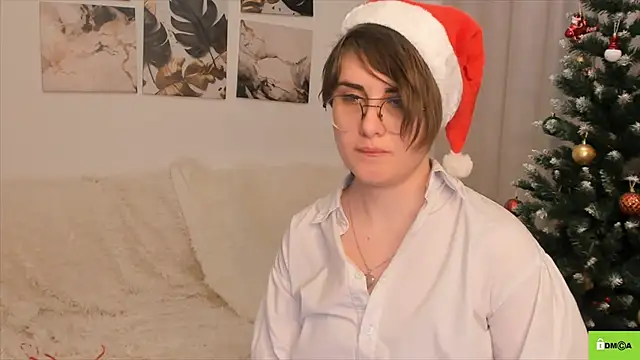 Snapshot of Funny_bunnyy chatting on 12.15.24 Funny bunnyy online show from 12.15.24