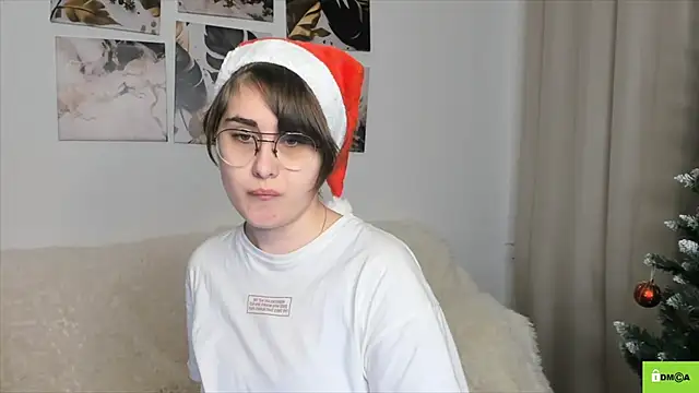 Snapshot of Funny_bunnyy chatting on 12.15.24 Funny bunnyy online show from 12.15.24