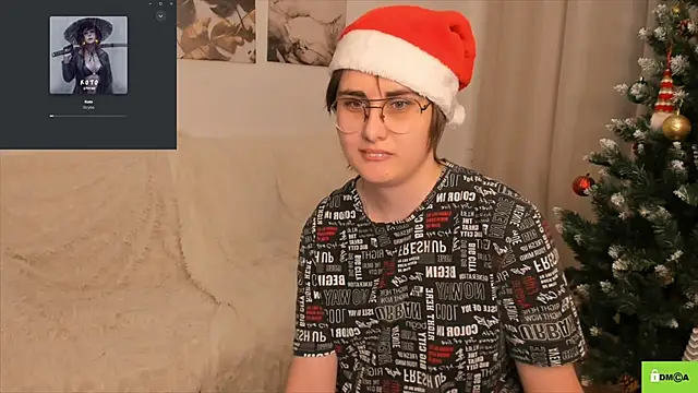Snapshot of Funny_bunnyy chatting on 12.17.24 Funny bunnyy online show from 12.17.24
