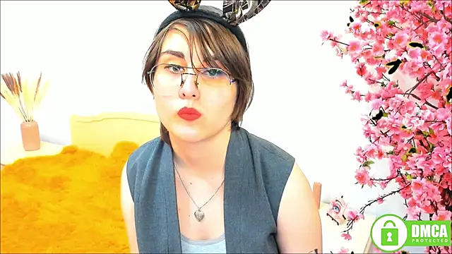 Snapshot of Funny_bunnyy chatting on 12.23.24 Funny bunnyy online show from 12.23.24