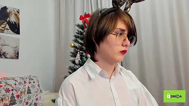 Snapshot of Funny_bunnyy chatting on 12.28.24 Funny bunnyy online show from 12.28.24