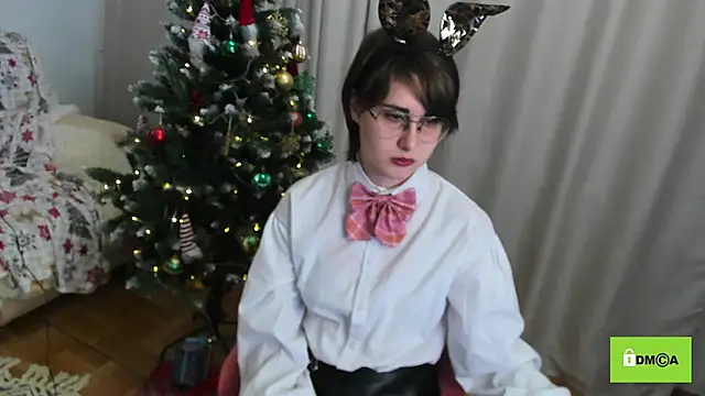 Snapshot of Funny_bunnyy chatting on 12.29.24 Funny bunnyy online show from 12.29.24