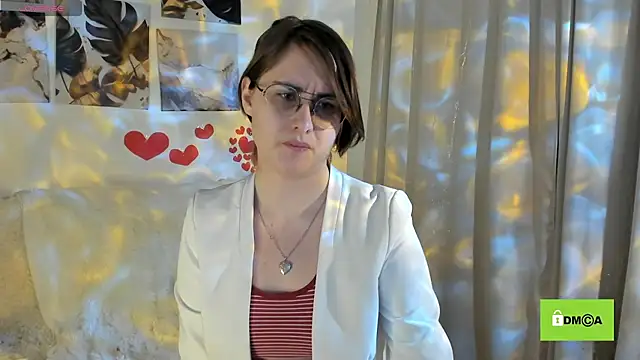 Snapshot of Funny_bunnyy chatting on 02.21.25 Funny bunnyy online show from 02.21.25