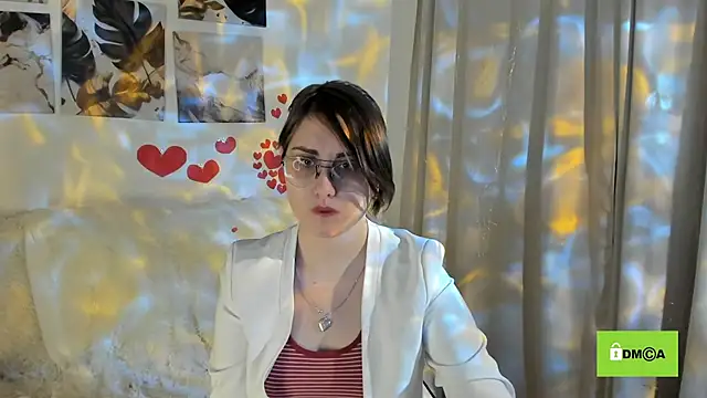 Snapshot of Funny_bunnyy chatting on 02.21.25 Funny bunnyy online show from 02.21.25