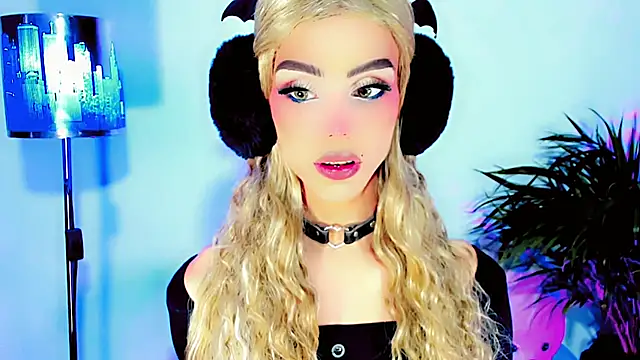 dollswit01 online show from 01.08.26