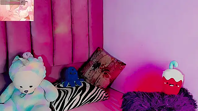 dollswit01 online show from 04.19.26