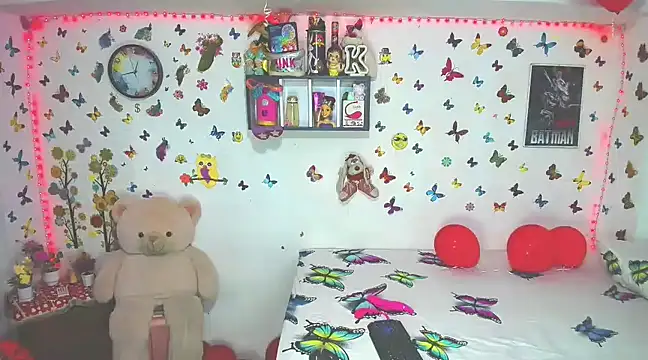 Snapshot of marianaoficial249701 chatting on 02.25.25 marianaoficial249701 online show from 02.25.25